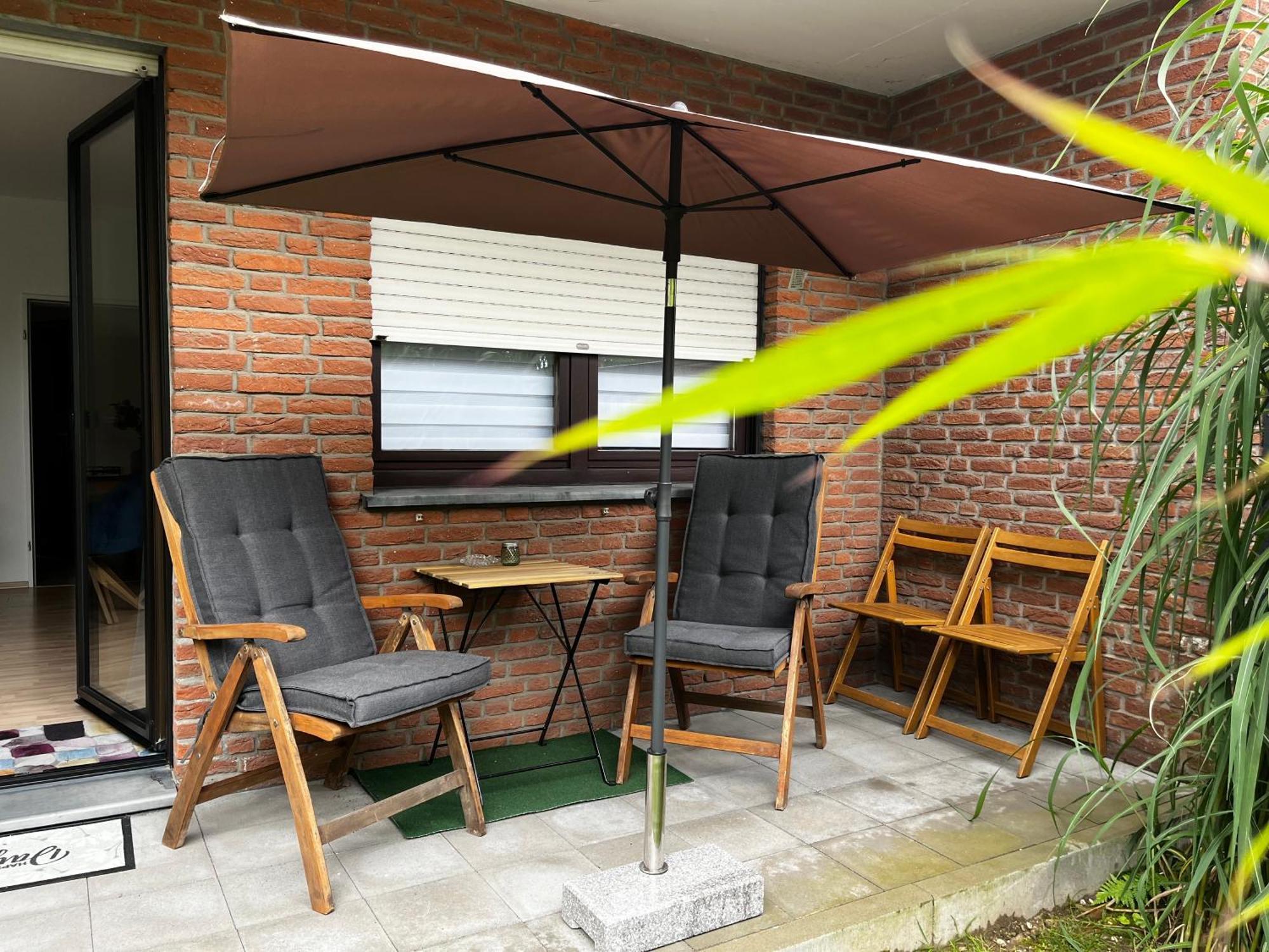 Katarinas House Mit 2 Fewo Stilvoll, Gemuetlich & Zentral Boxspringbett, Parkplatz, Balkon Oder Garten Moers Exterior foto